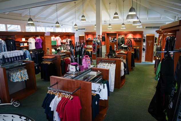 Ein Blick auf das Sortiment des Pro Shop St. Leon-Rot