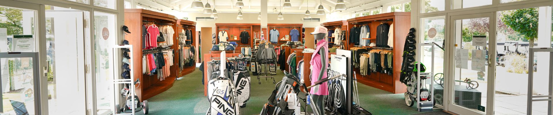 Verkaufsraum des Pro Shop